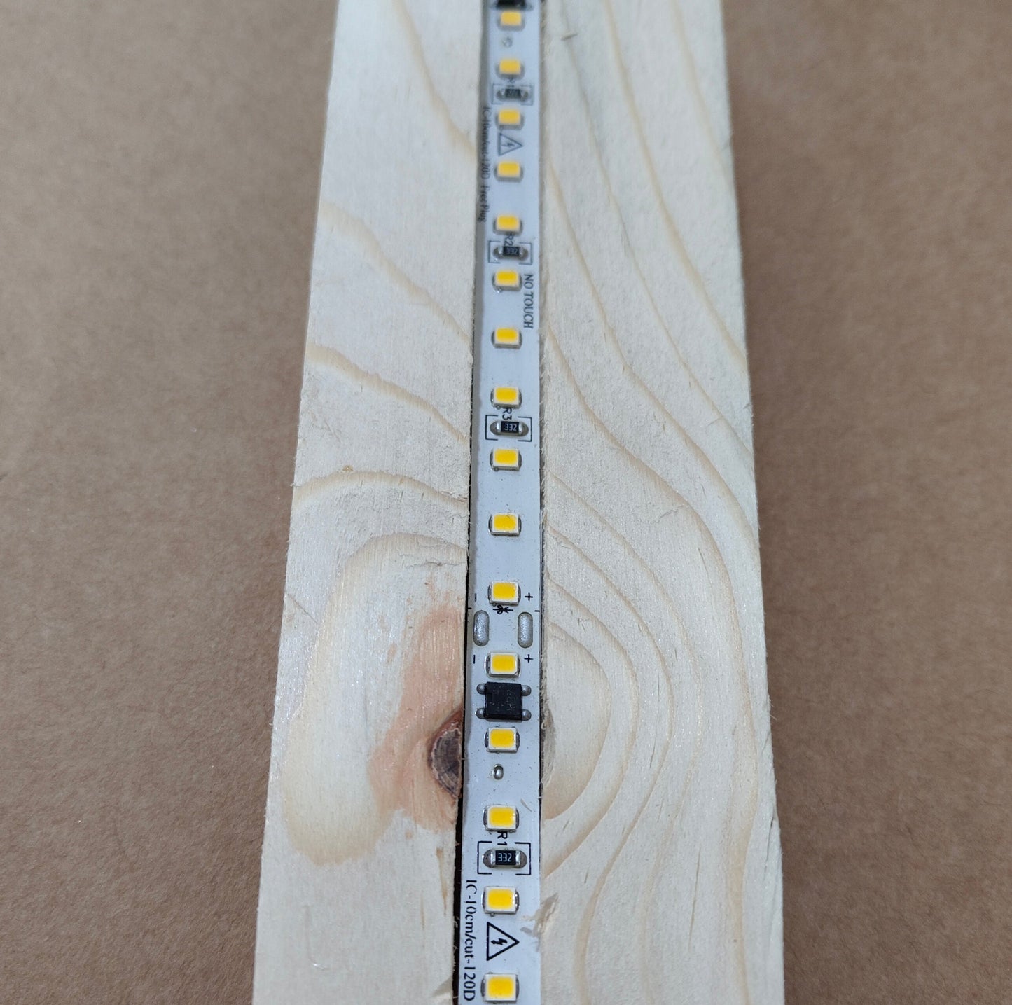 Pinewood LED Light (6 Inch )