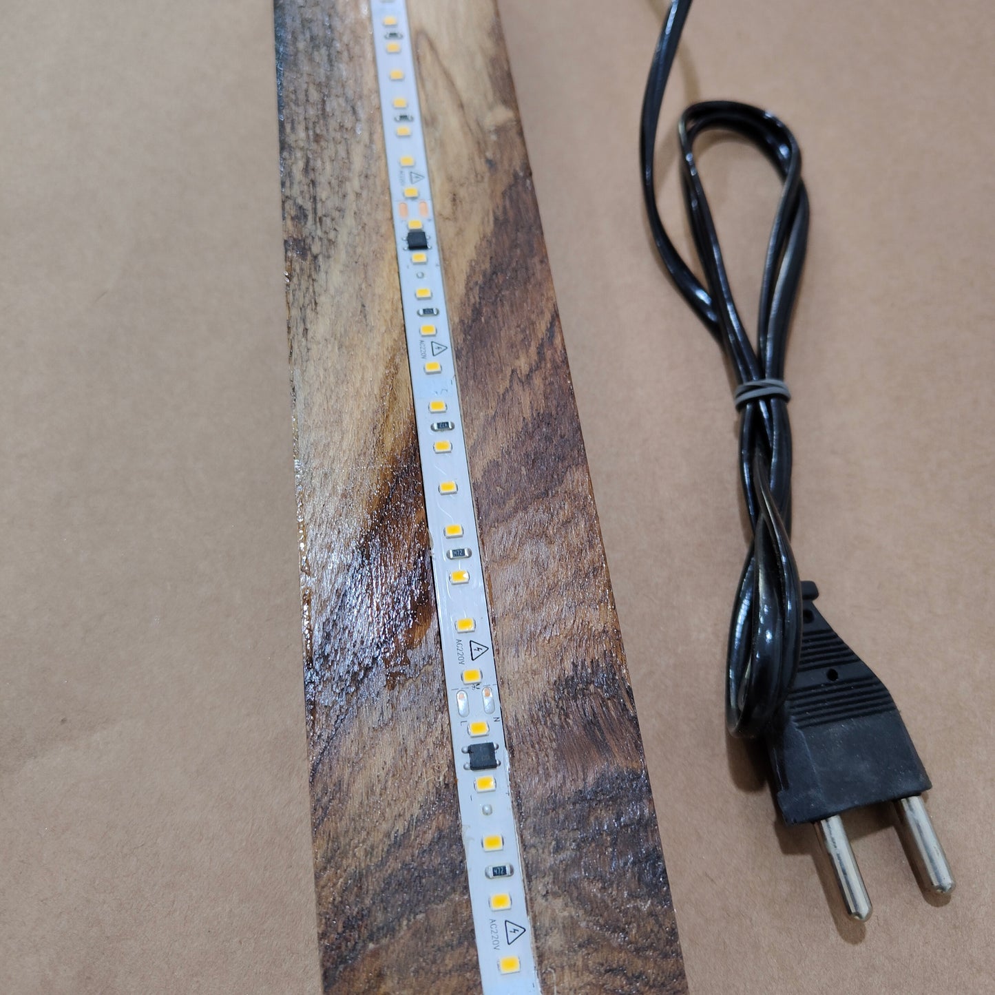 Teakwood LED Light (10 Inch)