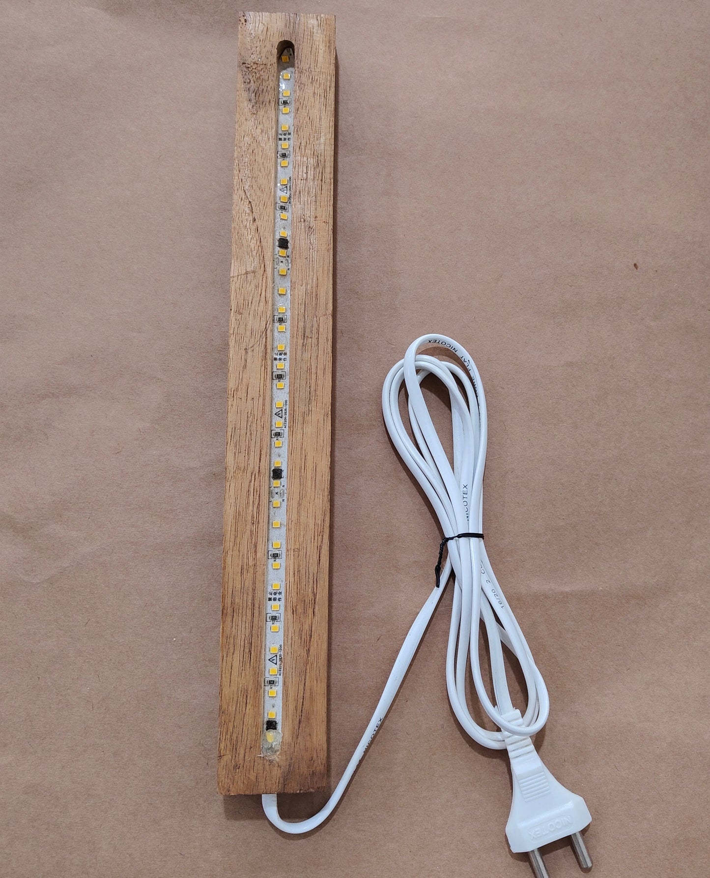 Teakwood LED Light (12")