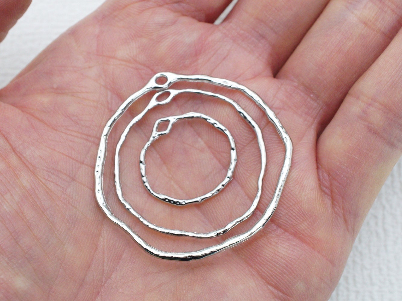 Round Bezal Silver (15 pc)