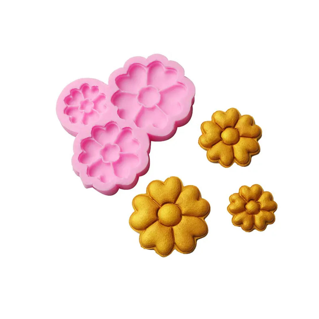 3 Cavity Heart Flower Mould